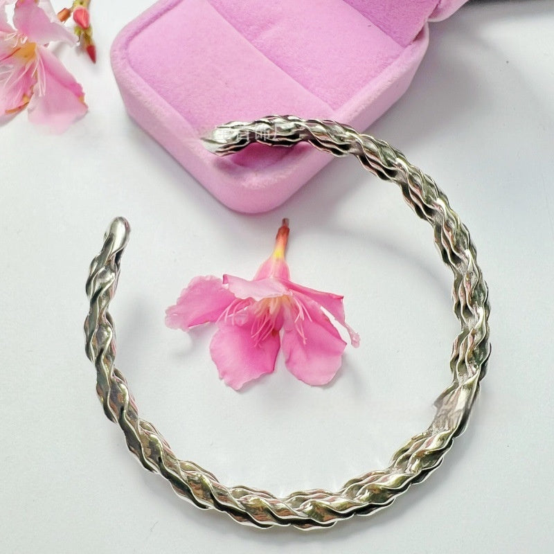 Handmade Braided Diamond-Shape Open-End Bracelet A Creative Retro And Fashionable Gift