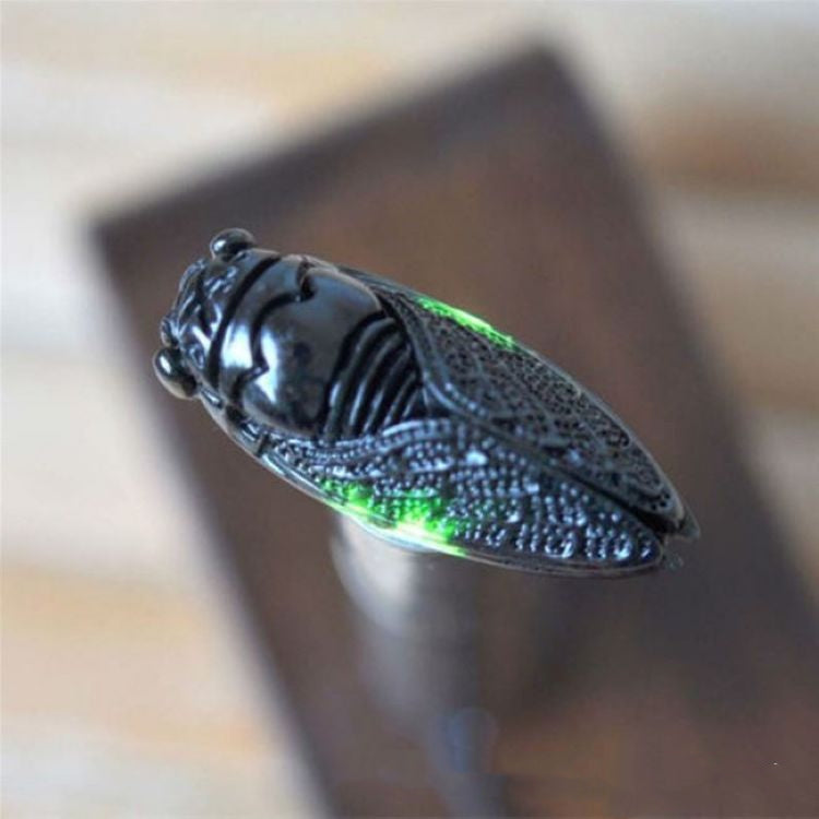 A Living Magnetic Ink Jade Pendant Necklace Serpentine