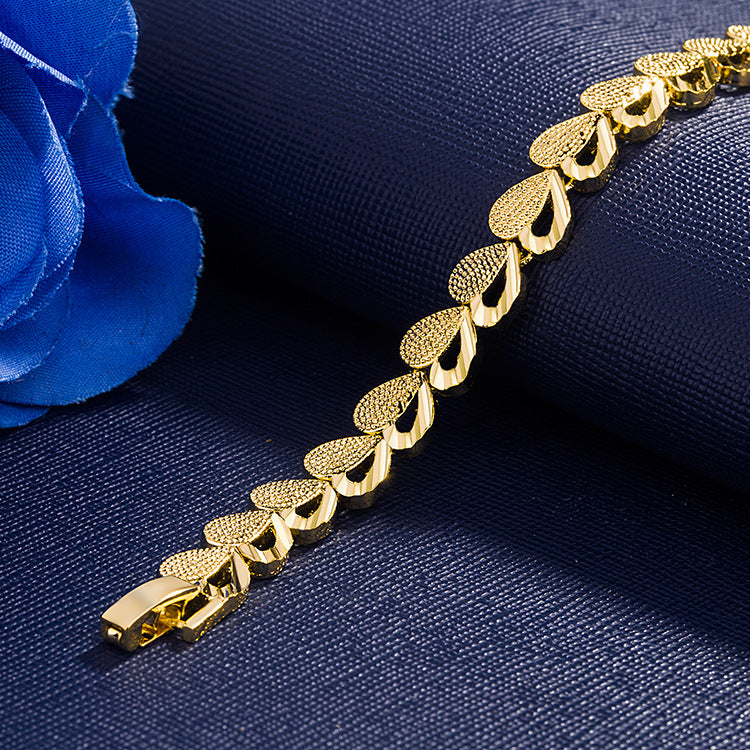 Fashion Heart-shaped Jewelry Copper Gold-plated Bracelet