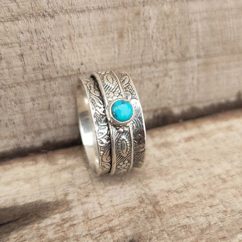 Bohemian-style Vintage Patterned Relief Ring